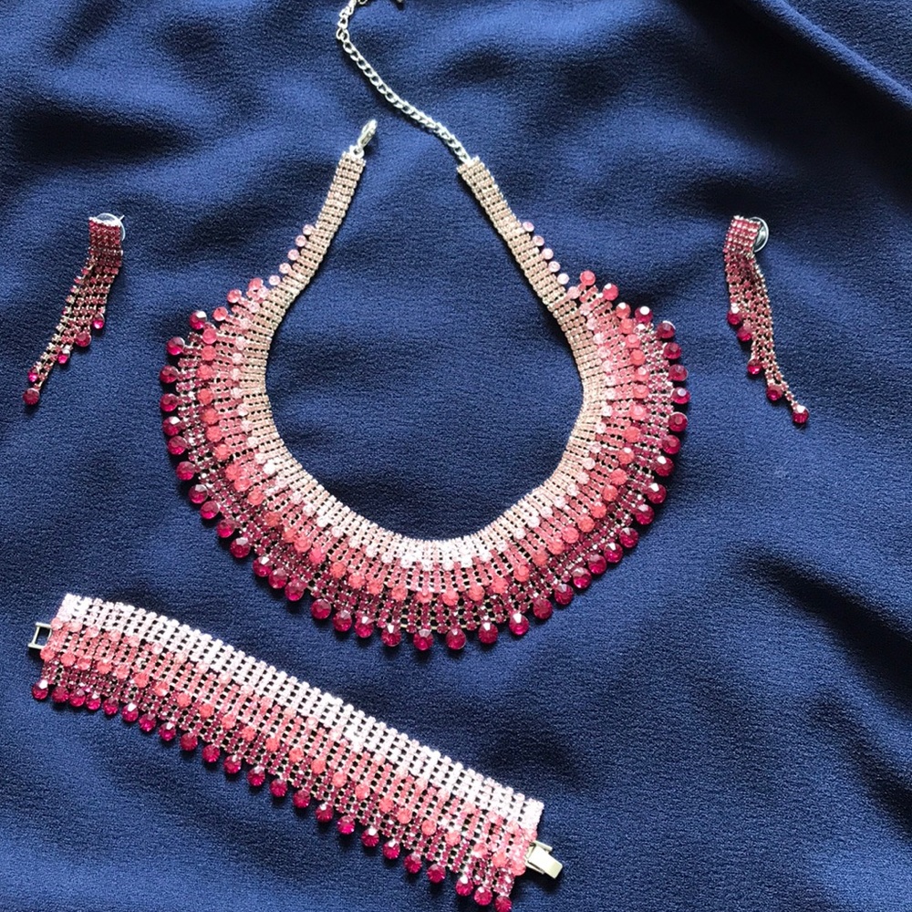 SET of bracelet +necklace +long earrings